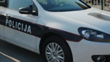Smrskan automobil u sudaru sa kamionom kod Konjica