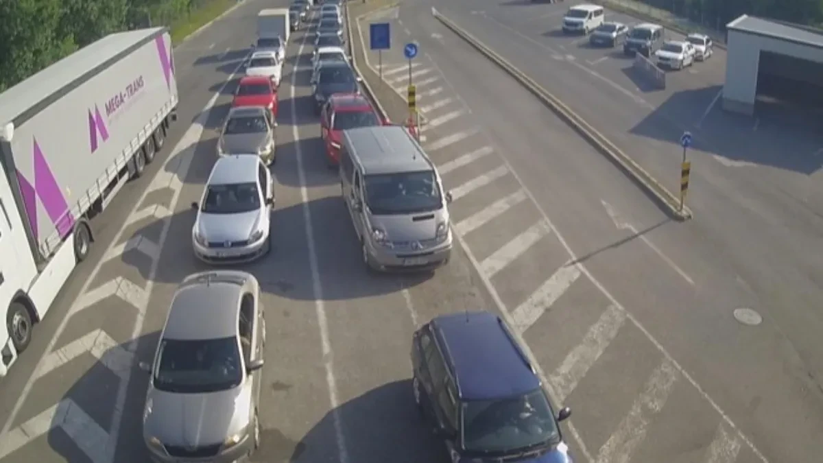 Na putevima bez zastoja, ali duga čekanja na granici na ulazu u BiH