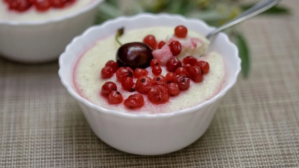 Recept za voćni griz koji vraća u djetinjstvo