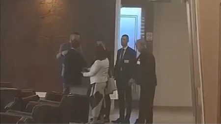 Haos u NSRS: Stevandić oduzeo riječ Vukanoviću pa ga izbacio sa sjednice (VIDEO)