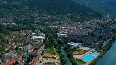 Fočak izbačen iz kafića, vratio se s pištoljem i zapucao