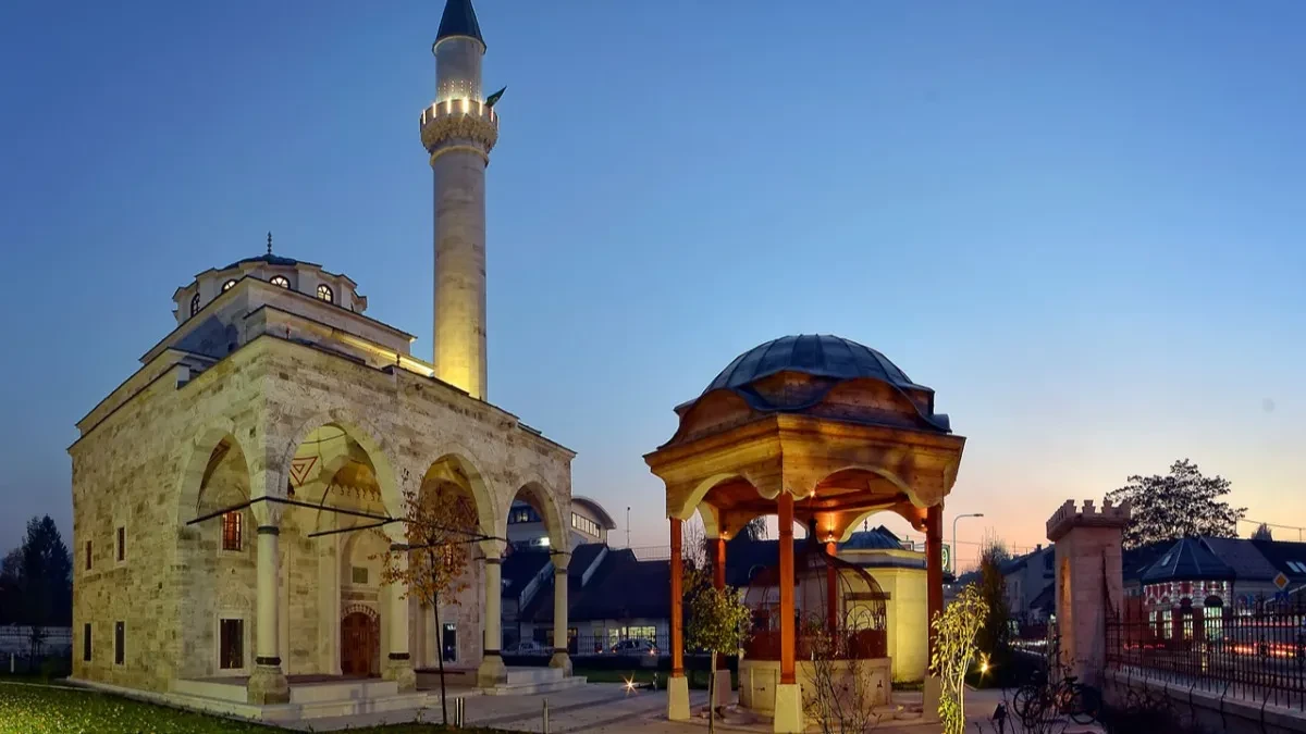 Muslimani danas proslavljaju Kurban-bajram: Miris somuna, okupljanje porodice i običaji koji se vijekovima čuvaju 