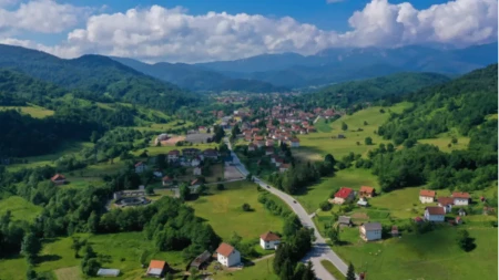 Opština u Srpskoj za rođenje prvog djeteta daje 4.000 KM, a za treće dijete 10.000 KM