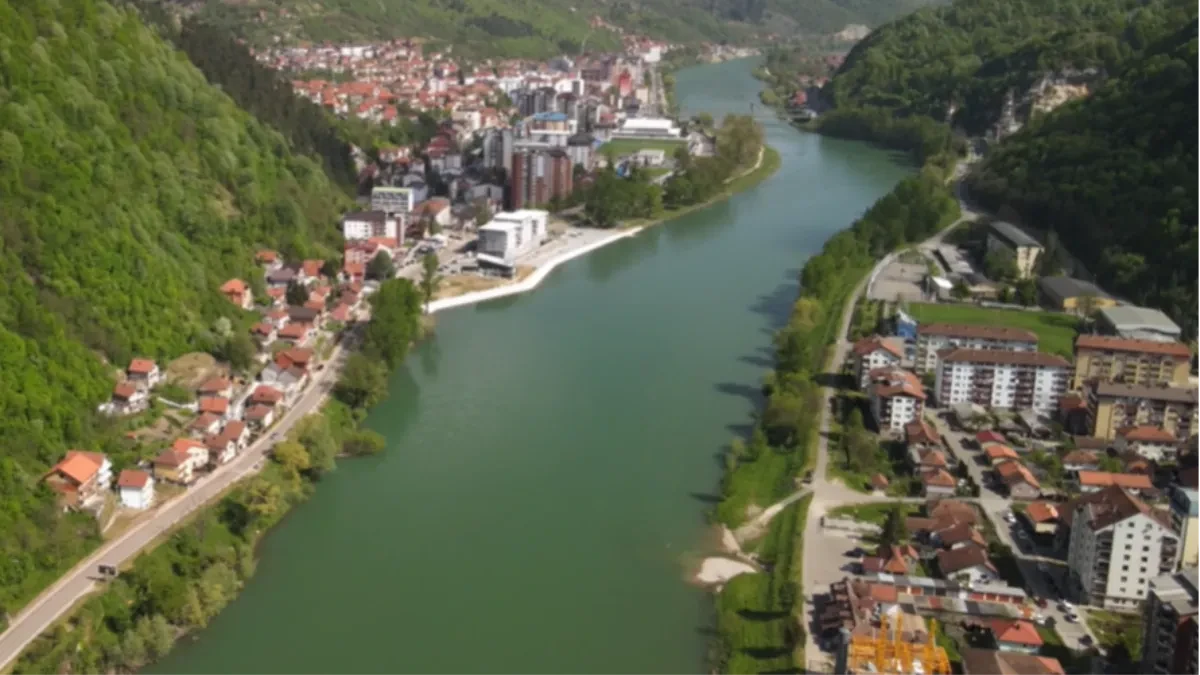 Zvornik na nogama: Dječak nestao kupajući se u Drini, policija nastavlja potragu
