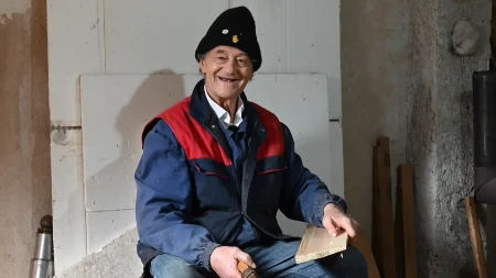 Posljednji majstor šindre sa Vlašića: Jovan pokrivao i rodnu kuću Ive Andrića (FOTO/VIDEO)