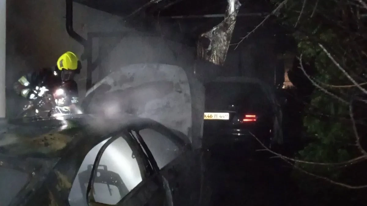 Burna noć u Banjaluci: U Boriku gorio automobil, istraga u toku (FOTO)