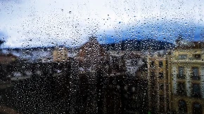 Sutra kiša i pljuskovi sa grmljavinom, moguće i lokalne nepogode
