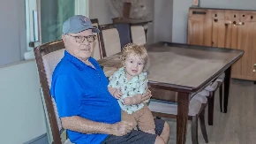 Genetika i porodično nasljeđe: Koje osobine djeca poprimaju od djeda po majci?