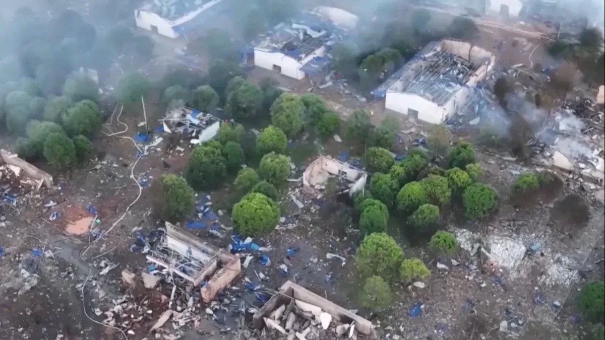 Frapantni snimci iz Kine: Eksplodirala fabrika vatrometa u Kini (VIDEO)