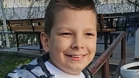 Maleni heroj iz Bugojna treba našu pomoć: Ernas ne može samostalno hodati, pomozimo mu da bude kao druga djeca