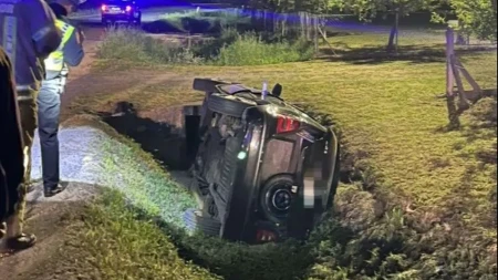 Saobraćajka kod Prijedora: Automobilom sletio u kanal
