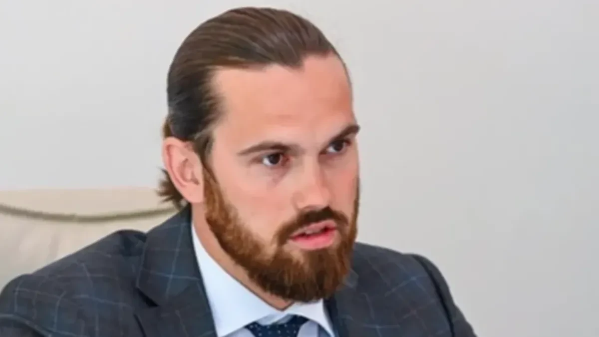 Stanišić oštro po vlasti: Zadužili nas za pola milijarde maraka dok narod slavi praznike!