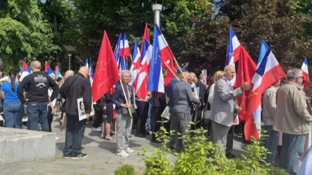 Marš "Besmrtnog puka" u Banjaluci: Građani nosili slike predaka i odali počast borcima protiv fašizma 