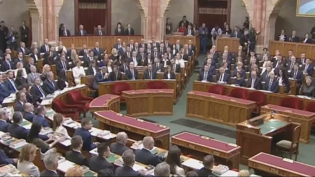 Peter Mađar zvanično stupa na vlast