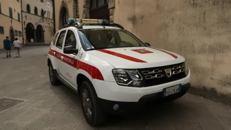 Tragedija u Italiji: Muž ubio Milenu, pa prerezao vene na grobu sina