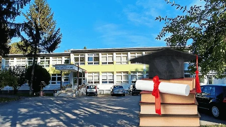 Zbog greške razrednice učenica iz Gradiške ostala bez nagrade đaka generacije
