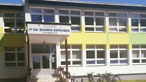 Lavina reakcija na skandal u Gradišci: Bivši učenici i roditelji iznose teške optužbe na račun OŠ „Danilo Borković“