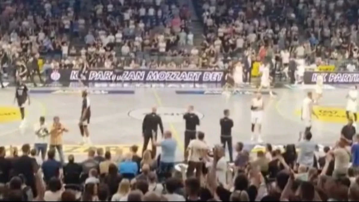 Emotivne scene u Beogradu: Partizanovi navijači odali počast Edinu Avdiću (VIDEO)