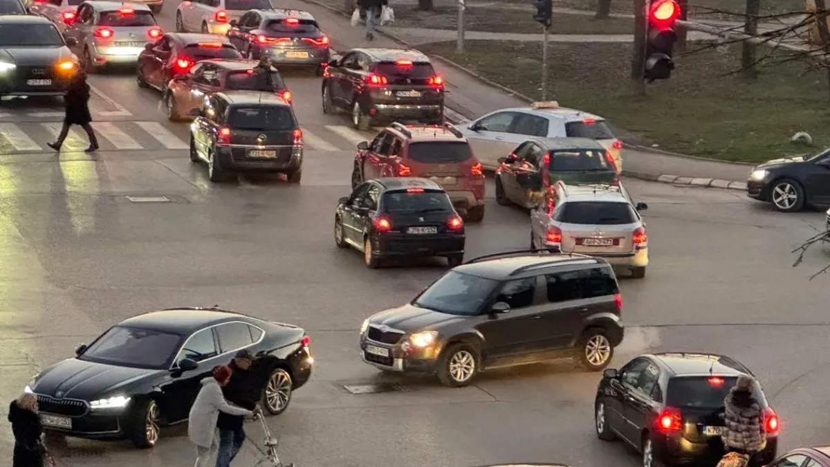 Saobraćajni kolaps u Banjaluci: Tri udesa stvorila ogromne gužve