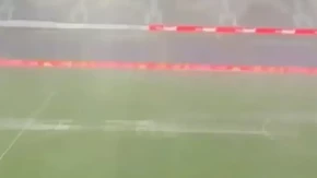 Po ovome se samo može igrati vaterpolo: Oluja potopila stadion u Orlandu (VIDEO)