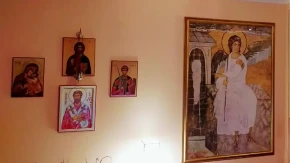 Na koji zid u kući treba okačiti ikonu? Sveštenici otkrivaju pravilo koje mnogi ne znaju