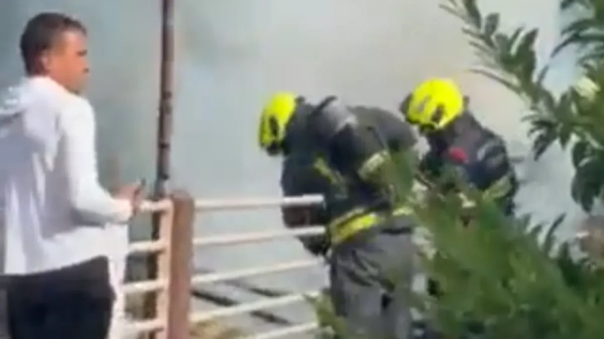 Veliki požar u banjalučkom restoranu: Vatrogasci na terenu