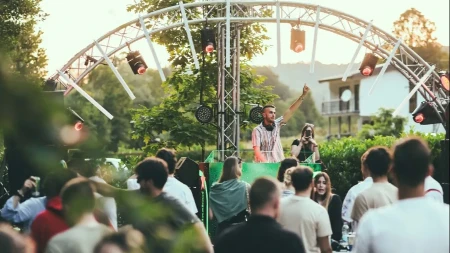 Ulaz besplatan: Ajs Nigrutin, Timbe i Marko Nastić prave žurku na ovogodišnjem "Pikniku" u Banjaluci