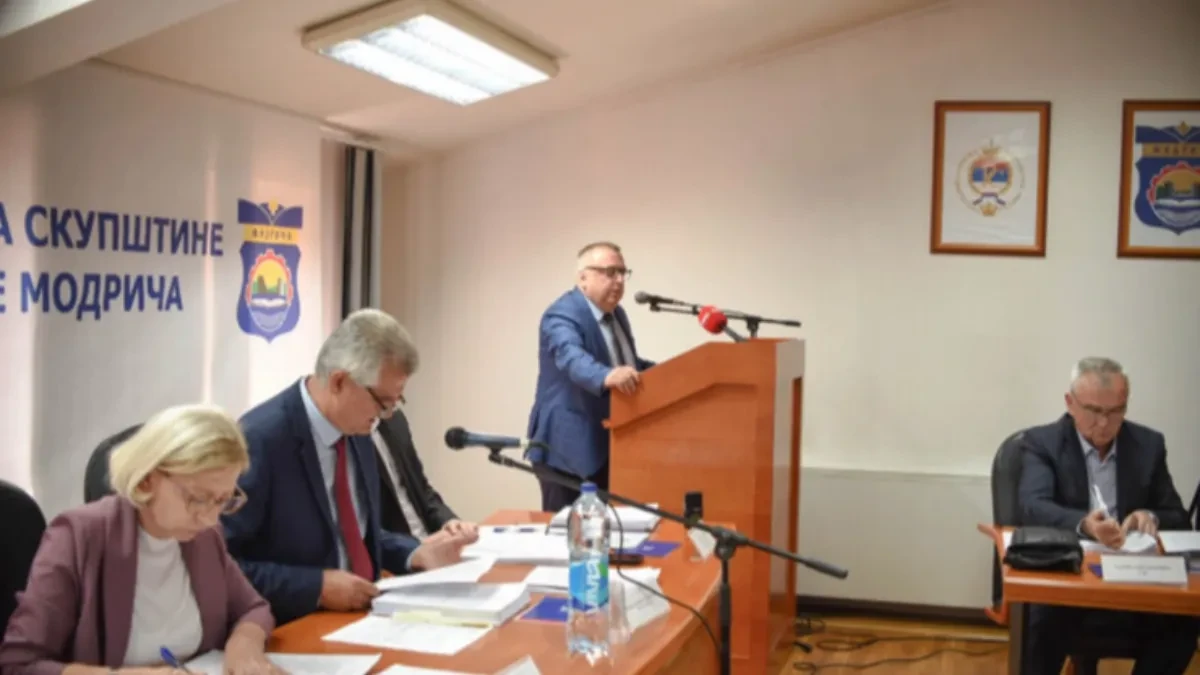 Haos i rasulo u Modriči: Odbornici PDP-a srušili skupštinsku većinu, načelnik odmah stopirao sjednicu