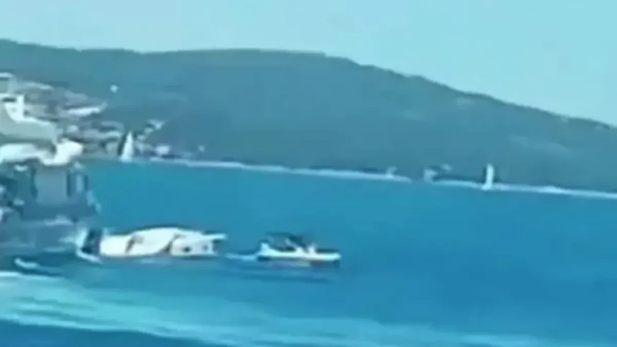 Umalo nova tragedija na Jadranu: Čamac snimljen kako juri ka obali, zabio se pravo u stijene! (VIDEO)