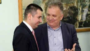 Šulić žestoko napao gradonačelnika Gradiške: "Pola pije, pola Šarcu daje"