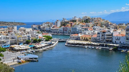 Odlična ljetna destinacija: Na ovom ostrvu nude litar vina za osam evra
