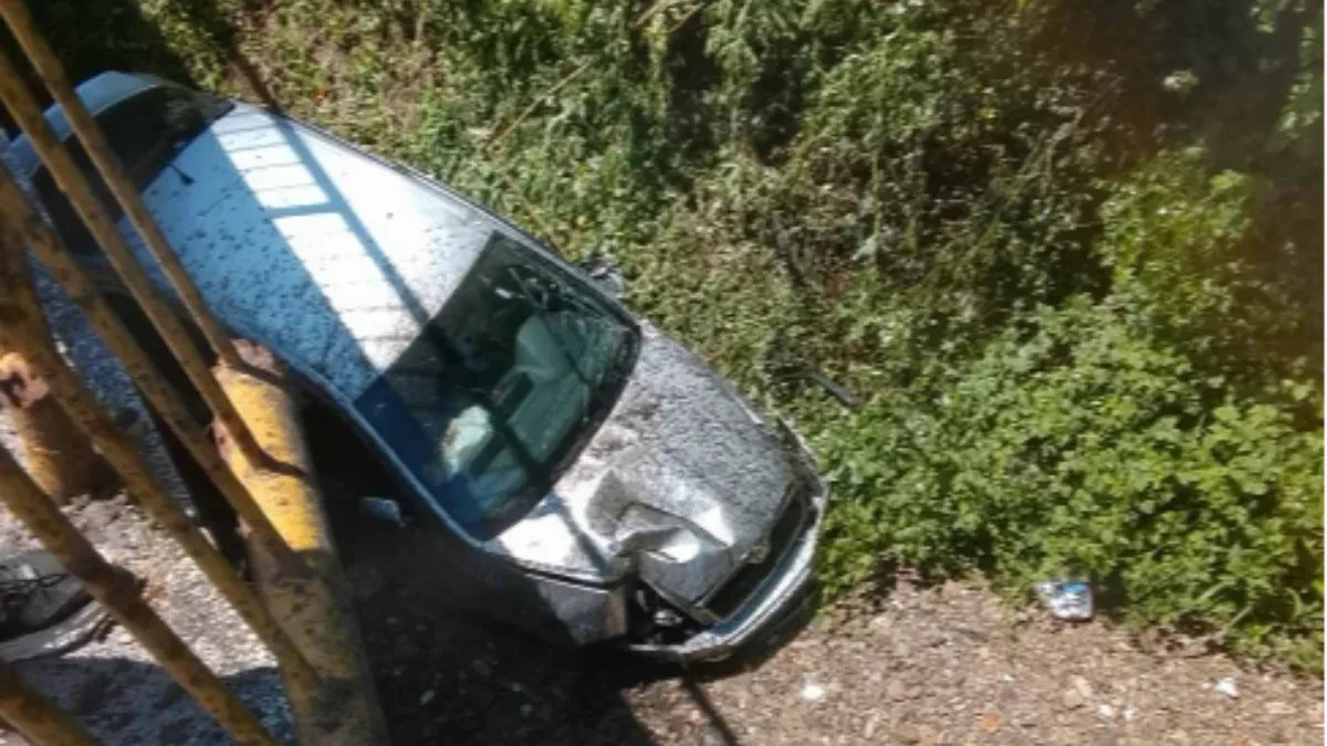 Teška nesreća kod Banjaluke, auto završio ispod mosta (FOTO)