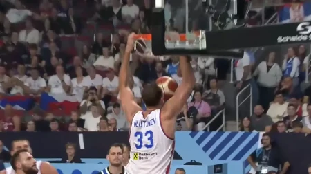Srpski košarkaš uspješno operisan