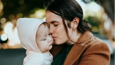 "Da bih spasila život, ljubavnici mog muža dala sam  bebu": Valentina je život provela tražeći dijete, a onda se desilo nešto užasno