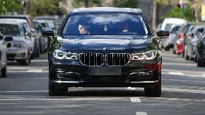 Vozač BMW-a pokušao da prevari policiju: Osmislio sistem za zaobilaženje kazni