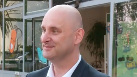 Bivši ministar završio u bolnici nakon žestokog sudara na raskrsnici, a u toku mu je i suđenje za veliku aferu