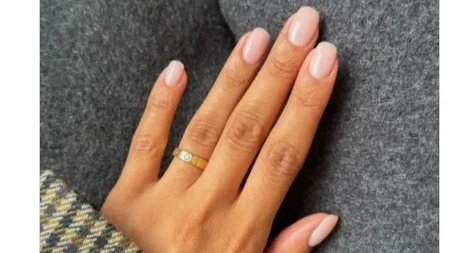 Od minimalizma do čistog glamura: Otkrijte koje boje i detalji na noktima postaju apsolutni ljetni hit