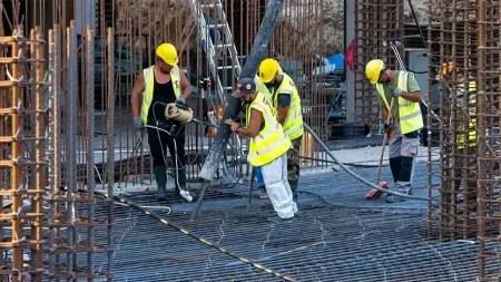 Savez sindikata poslodavcima: Sačuvati zdravlje radnika na visokim temperaturama