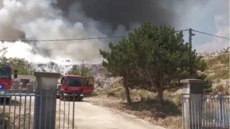 Grad Mostar proglasio vanredno stanje zbog požara na deponiji Uborak