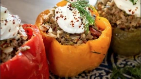 Biber Dolmasi – turske punjene paprike: "Dolma sos" pojačava pikantni ukus