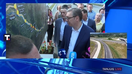 "Aco, Srbine!": Doček za predsjednika Srbije na novom auto-putu (VIDEO)