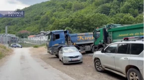 Kurtijev teror ne prestaje: Počelo rušenje srpskih vikendica na jezeru Gazivode!