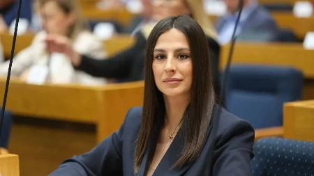 Vukomanović: Trudnice ne smiju da idu na sud da bi dobile ono što im je Vlada obećala