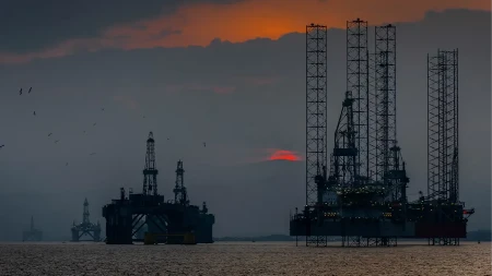 Nafta ponovo poskupljuje, napad na Iran poremetio pad