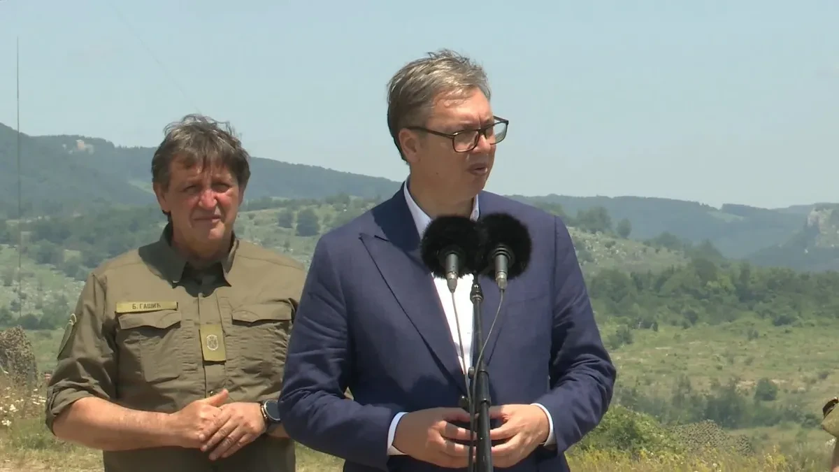 Srbija predstavila moderno naoružanje: Vučić najavio velike promjene u Vojsci (VIDEO)