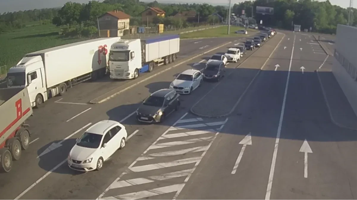Višečasovna čekanja na granici sa Hrvatskom i Crnom Gorom