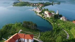 Tragedija na Ramskom jezeru: Jedan brat se utopio, drugi spasen