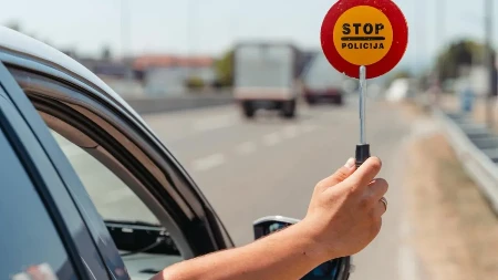 Prijedorčanin divljao za volanom pa ostao bez auta