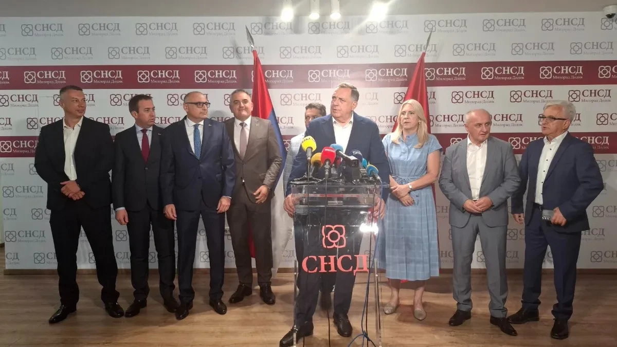 SNSD saopštava imena kandidata za izbore 2. jula