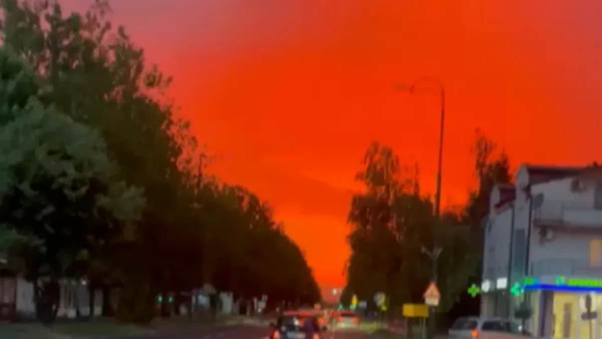 Jeziv prizor iznad Sarajeva: Građani u nevjerici zbog "krvavog" neba (VIDEO)